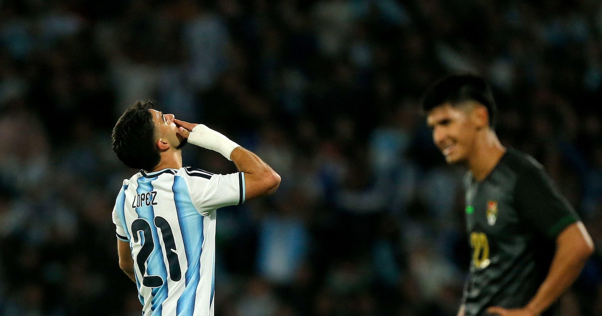 Messi apenas assiste a goleada argentina sobre a Bolívia com primeiro gol de Flaco López