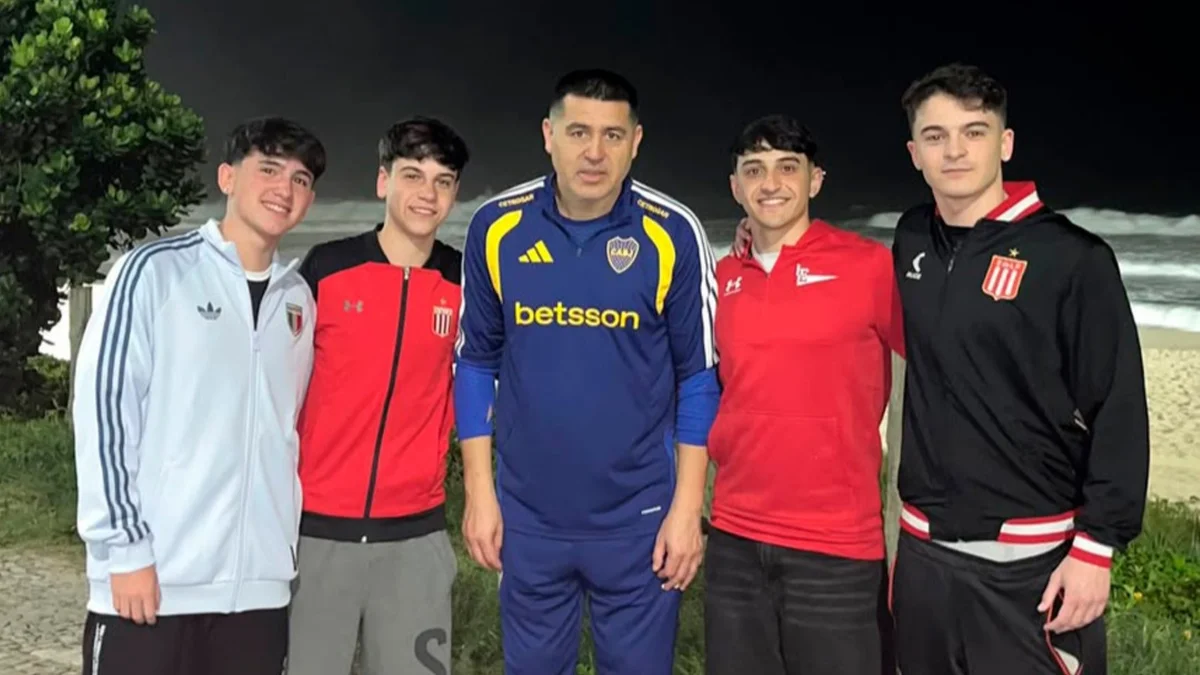 Presidente do Boca, Riquelme encontra torcedores do Estudiantes no Rio