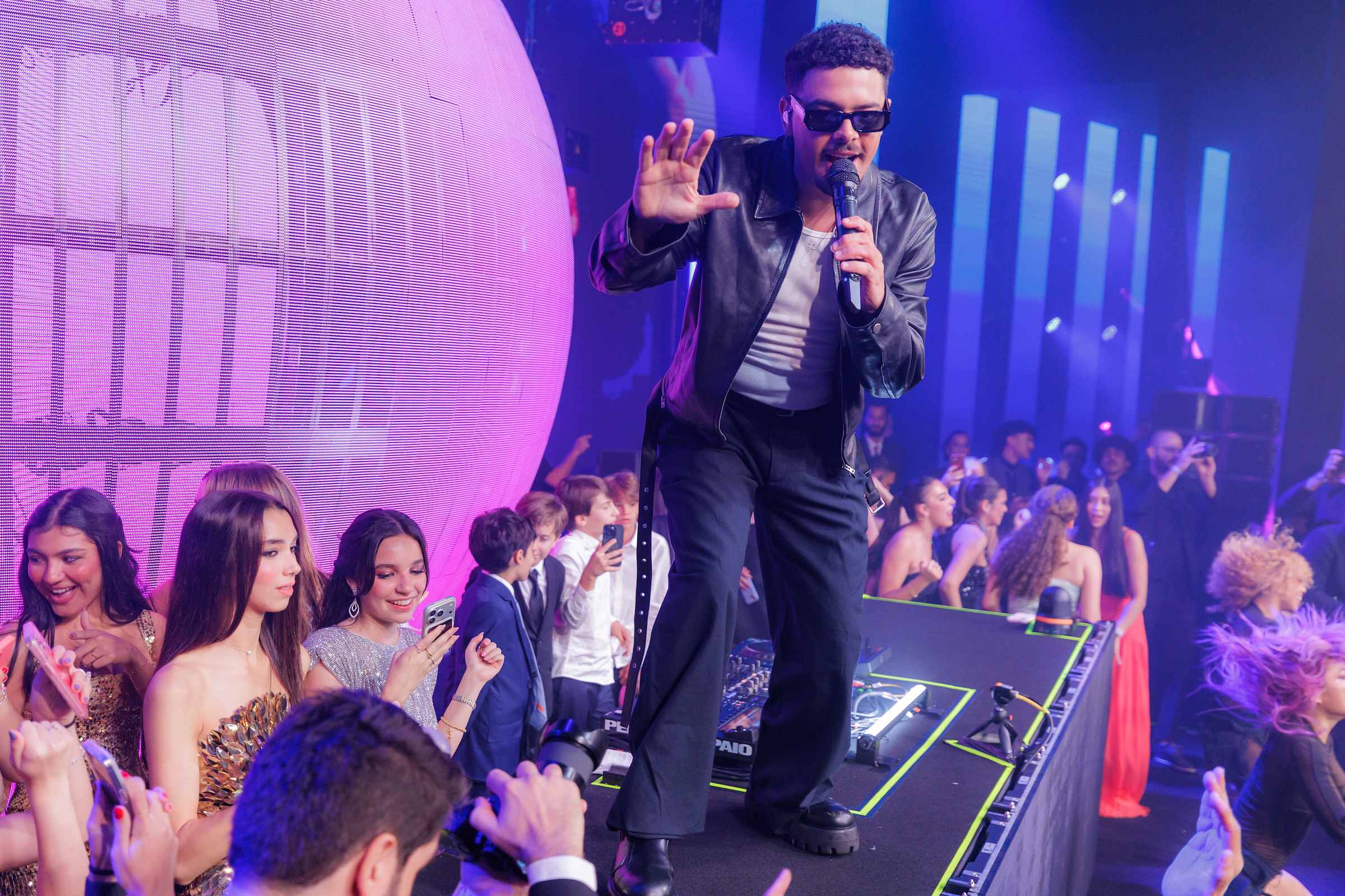 Ilca Maria Estevão exalta 15 anos da filha Marita em festa de gala