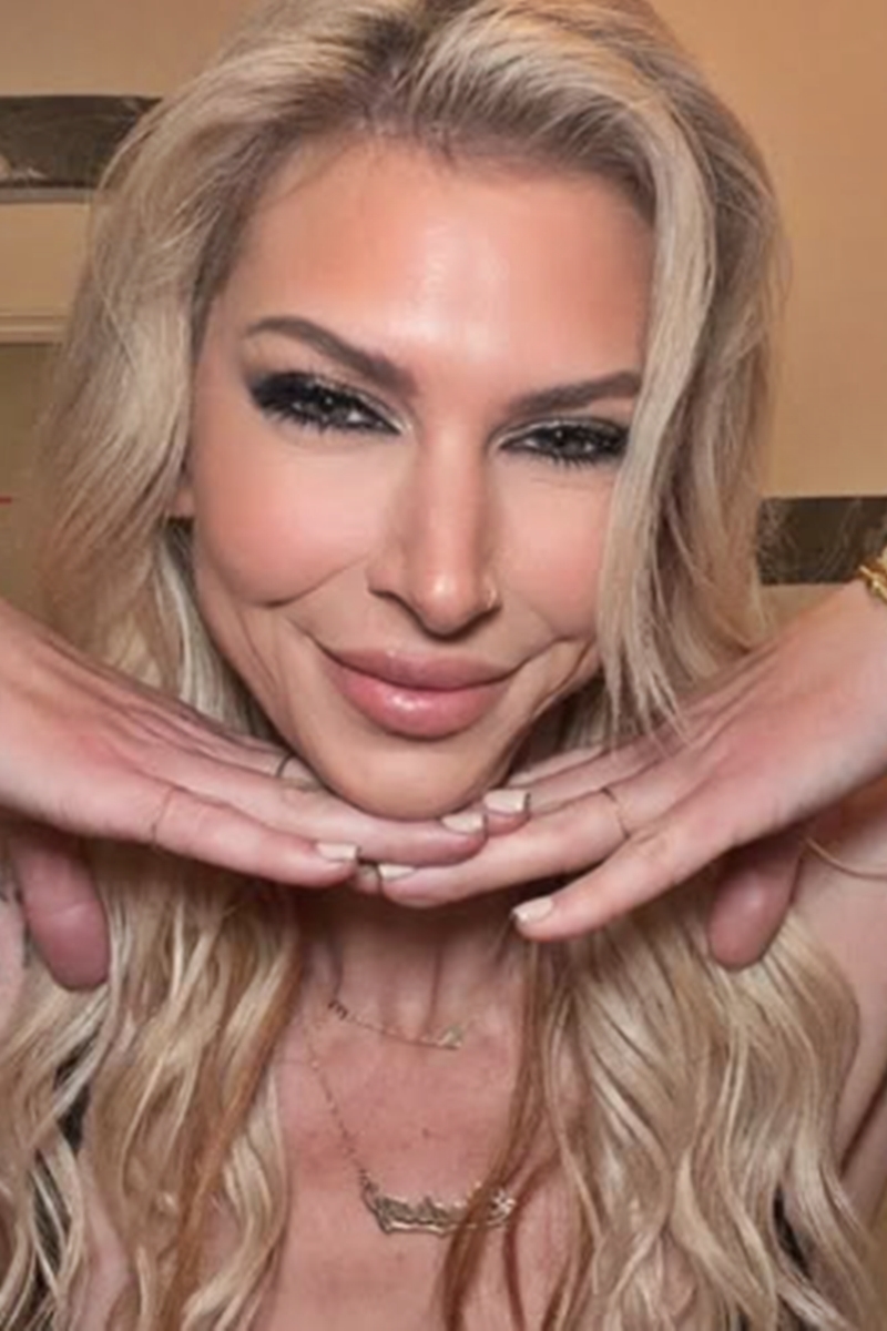 Após 17 anos no meio pornô, ex-atriz tira principais dúvidas sobre o tema