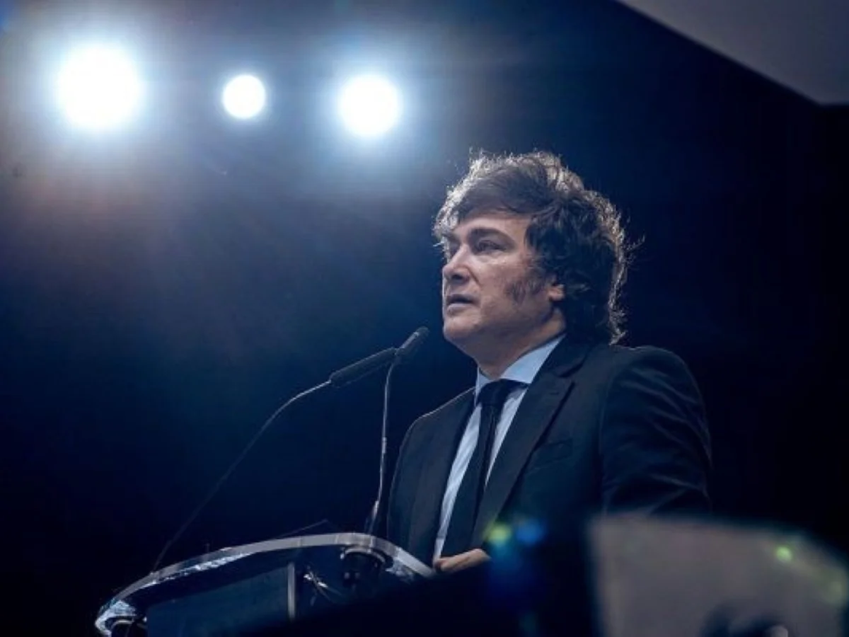 Governo Milei diz que não vai se manifestar sobre vitória de Lula