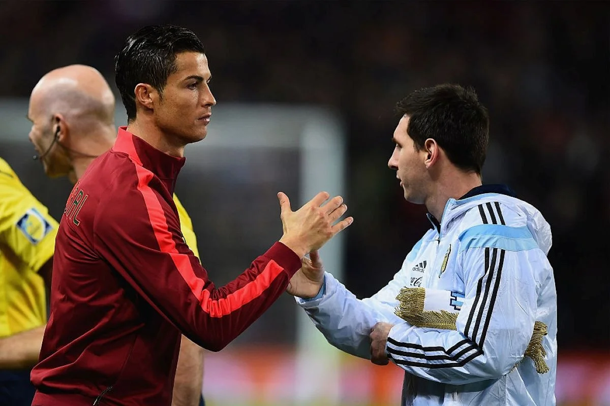Cristiano Ronaldo exalta Messi após argentino se aposentar da Argentina