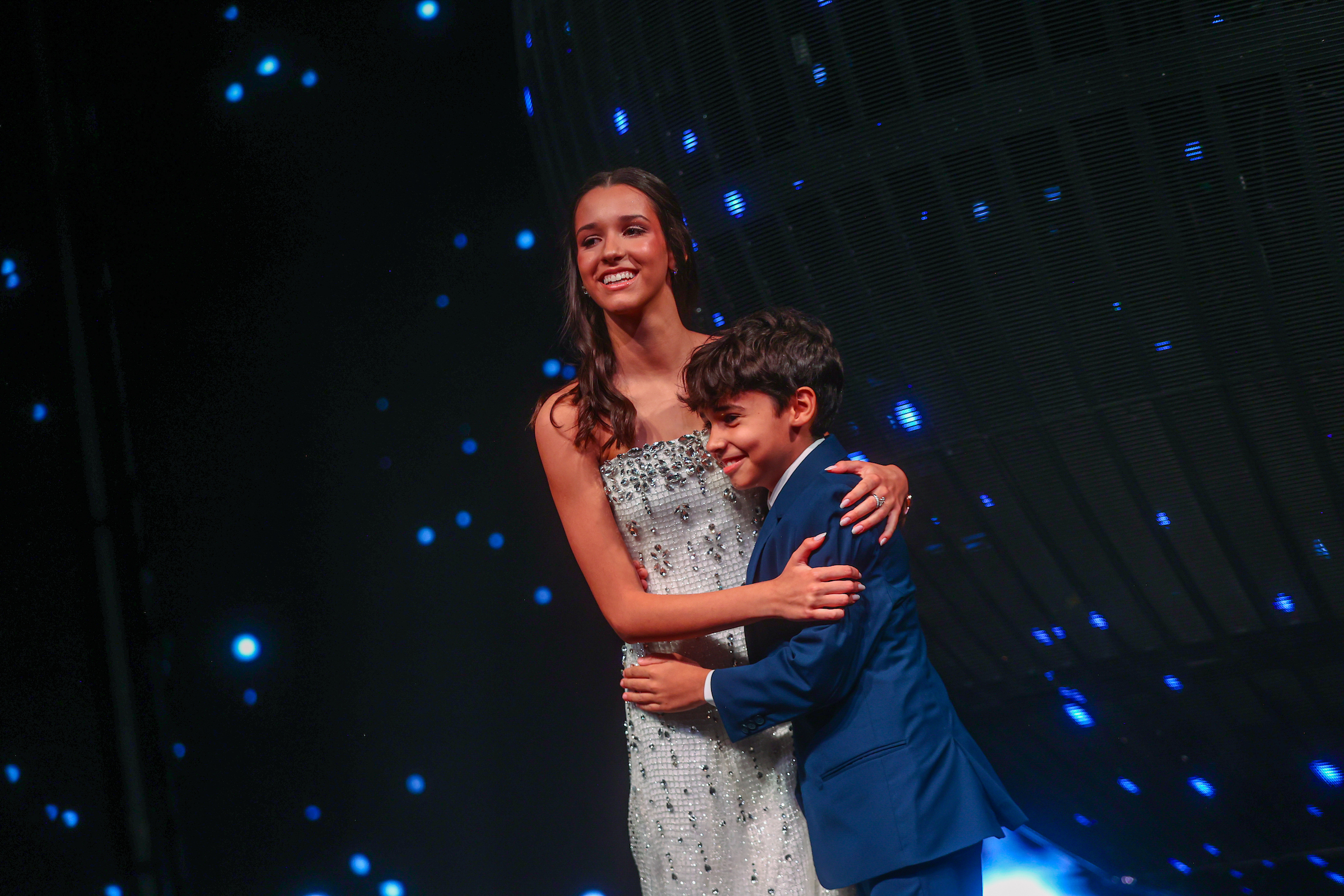 Ilca Maria Estevão exalta 15 anos da filha Marita em festa de gala