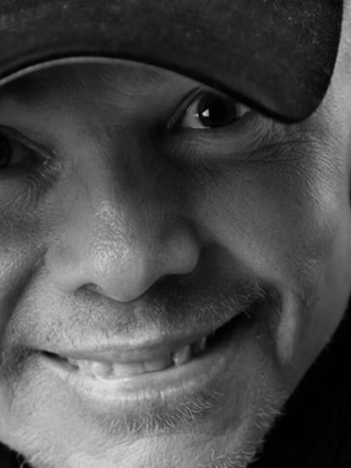 Famosos e fãs se despedem de Netinho, ícone do axé music e voz do hit 'Milla'